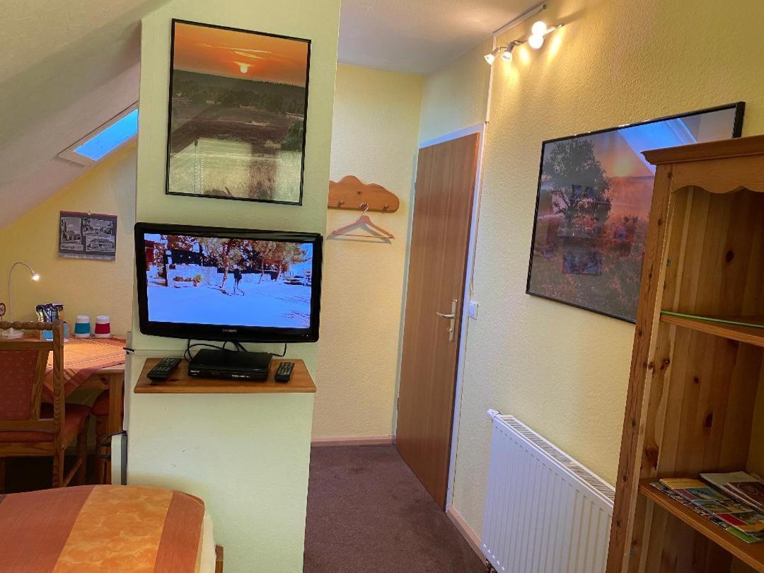 Gemuetliches Zimmer Zentral In Der Lueneburger Heide Schneverdingen Eksteriør bilde